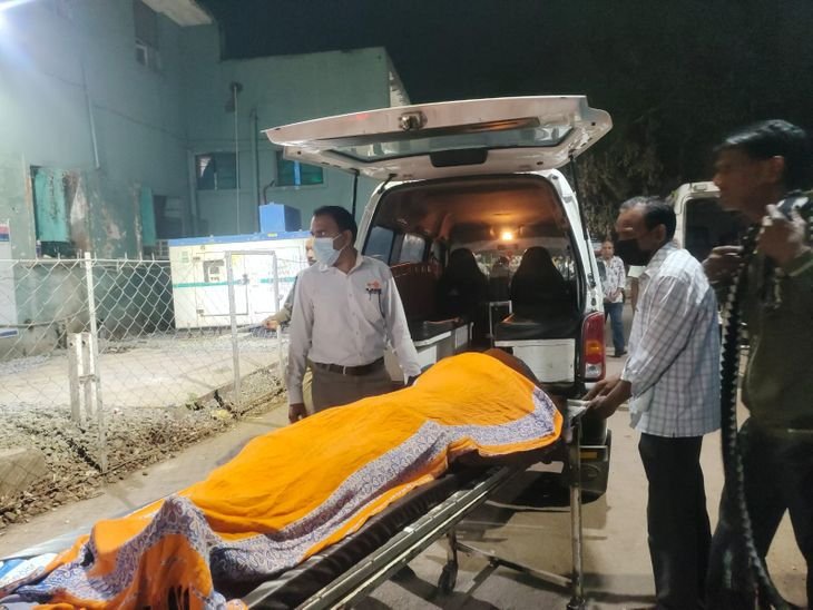 ग्वालियर में जीवाजी यूनिवर्सिटी की छत से गिरा माली, मौत:अस्पताल ले जाते वक्त कहा- इलाज मत कराओ, मुझे मरना है; 19 दिन पहले हुआ था तबादला