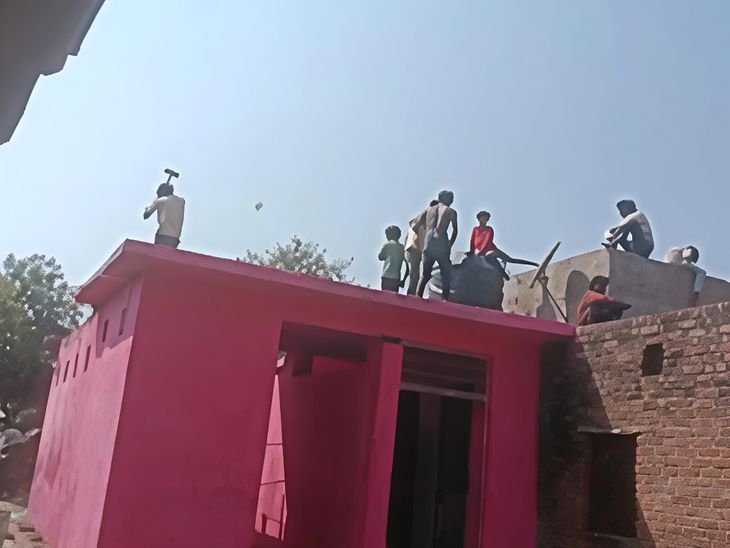 शिवपुरी में अतिक्रमण हटाने गई नगर पालिका टीम पर हमला:महलसराय बस्ती में पथराव, कर्मचारियों से मारपीट; वीडियो सामने आया