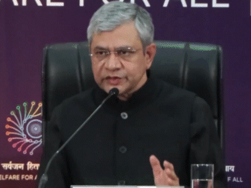 AI Summit Delhi Overwhelmed | IT Minister Apologizes Over VIP Culture