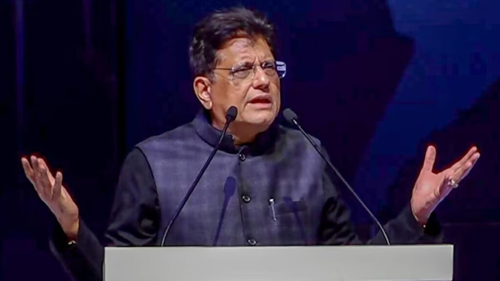 Former Delhi Chief Minister Arvind Kejriwal and former Deputy CM Manish Sisodia (Image credit: PTI)