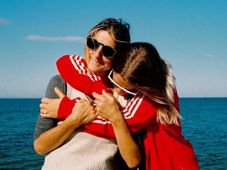 सेहत और रिश्तों के लिए वरदान हैं खुशी के आंसू:13 साल पहले औपचारिक तौर पर पहचाना था, एक्सपर्ट के अनुसार यह दूसरों के प्रति अधिक निस्वार्थ और दयालु भी बनाते हैं