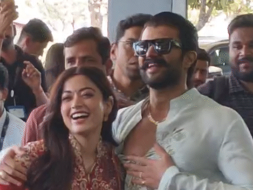 Rashmika Vijay Udaipur Airport Photos; Rashmika Mandanna Vijay Deverakonda Wedding