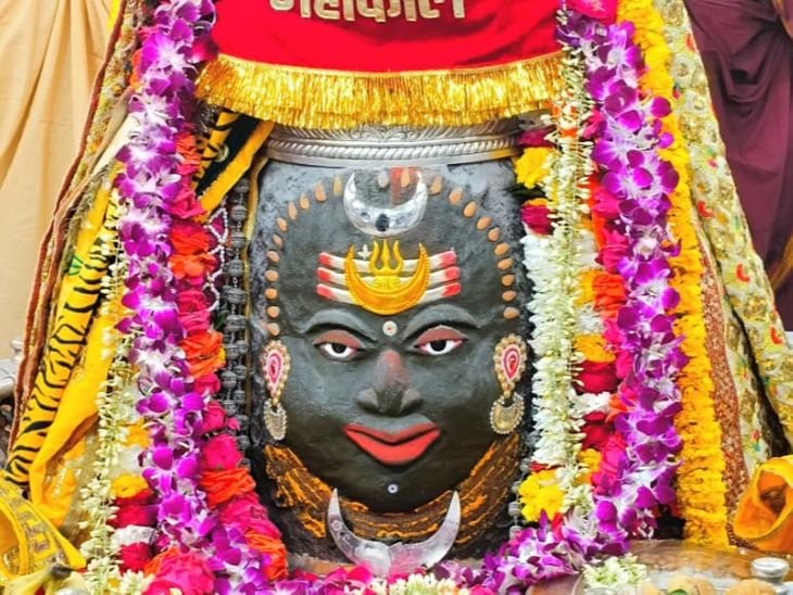 गुरुवार भस्म आरती दर्शन:रजत मुकुट, रुद्राक्ष की माला, भांग, चंदन अर्पित कर बाबा महाकाल का दिव्य श्रृंगार