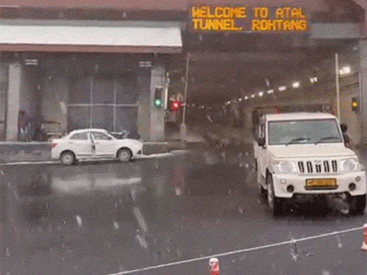 हिमाचल के ऊंचे पहाड़ों पर ताजा बर्फबारी:अगले 6 दिन बरसेंगे बादल, आज 5 जिलों में आंधी-तूफान की चेतावनी, गर्मी से मिलेगी राहत