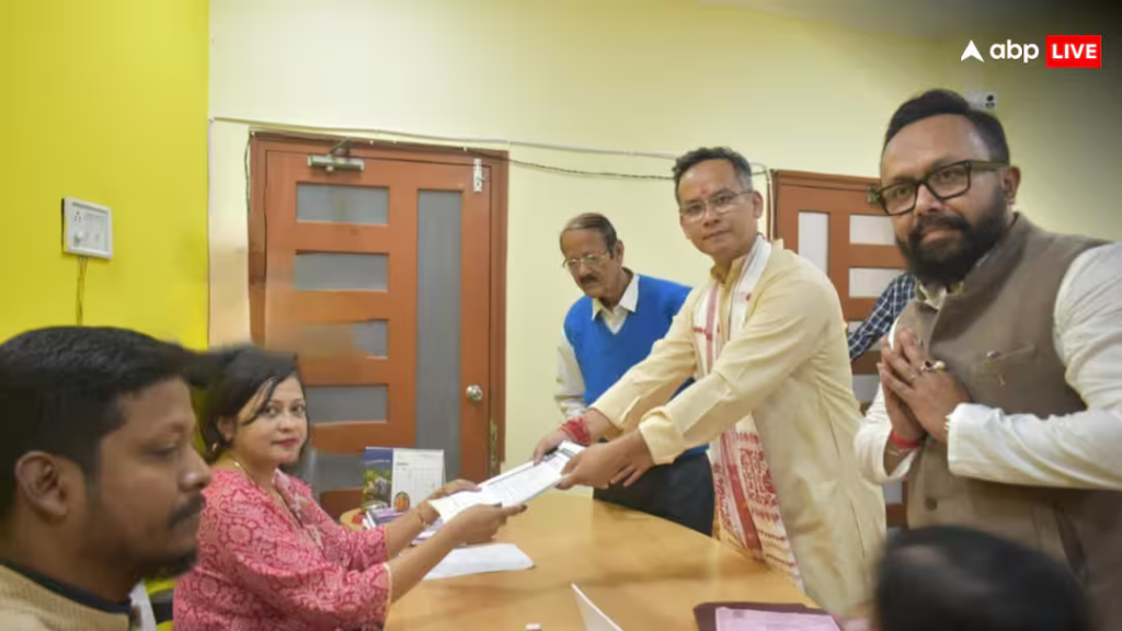 असम चुनाव 2026: जोरहाट में कांग्रेस का शक्ति प्रदर्शन, गौरव गोगोई के नामांकन में आए 12,000 समर्थक, बीजेपी पर तीखा हमला