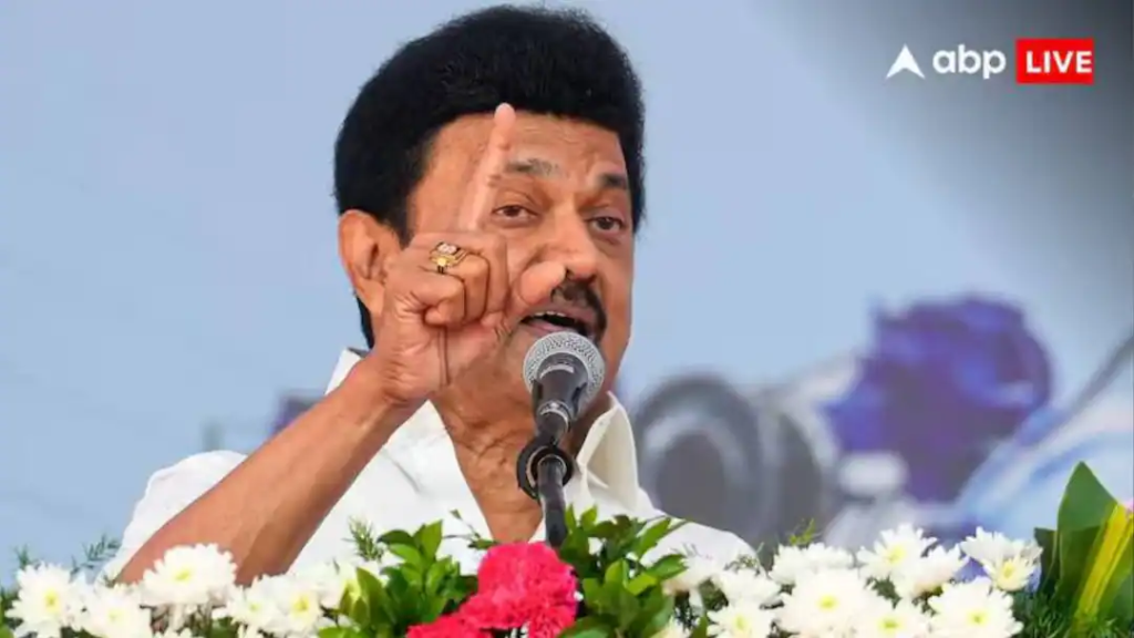 महिला-बुजुर्गों को 2000 रुपए कीमत, मुफ्त बिजली और 35 लाख छात्रों को लैपटॉप... डीएमके ने जारी किया मेनिफेस्टो