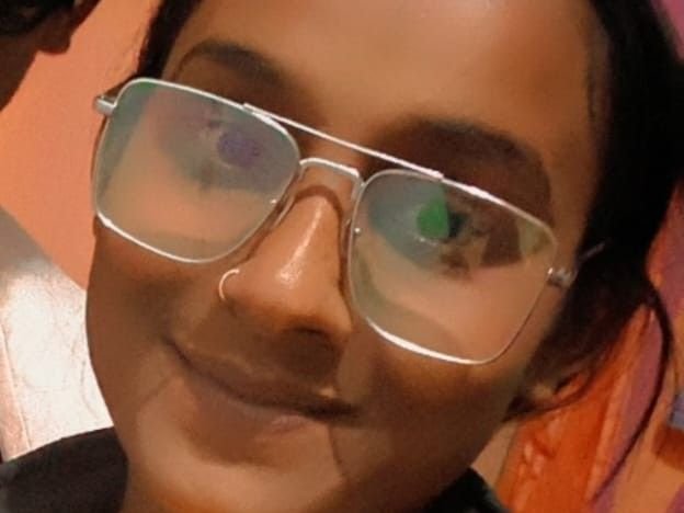 हरदा में सड़क हादसा, 19 साल की आरती की मौत:चाचा के आने का कर रही थी इंतजार, सिर में चोट लगने से गई जान