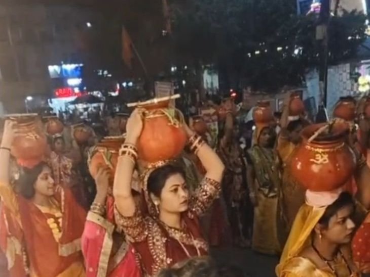 सिवनी में ज्योति कलश व जवारों का विसर्जन:571 ज्योति कलशों की शोभायात्राएं आकर्षण का केंद्र; दलसागर घाट पर हुआ विसर्जन