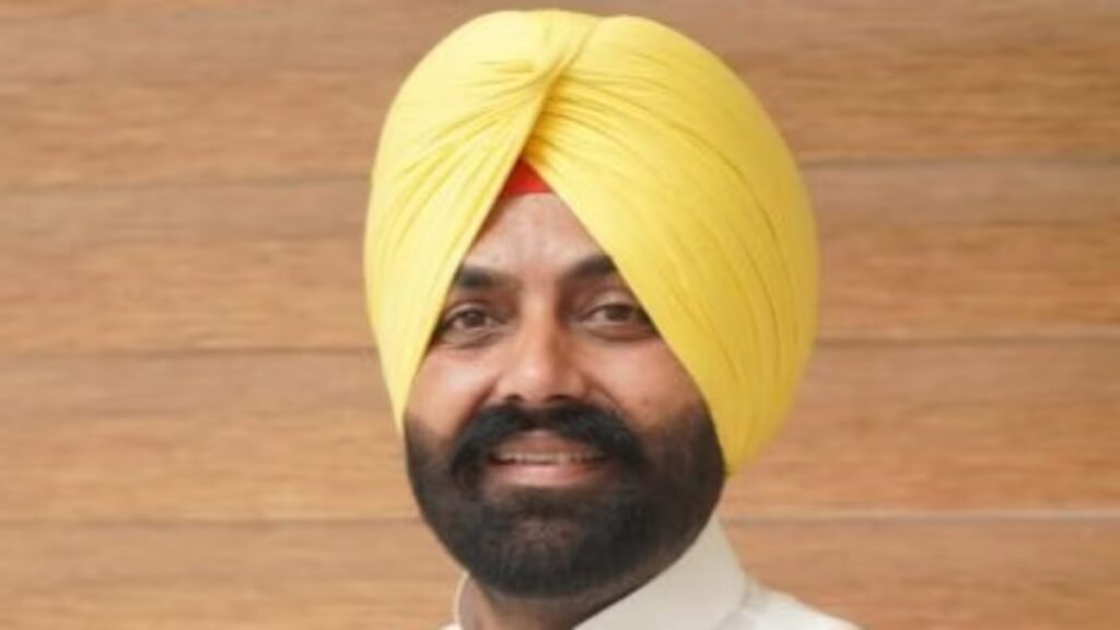 Several people are feared to have been injured after an incoming Air Canada Express CRJ-900 flight and a fire engine collided on runway 4 of the airport.