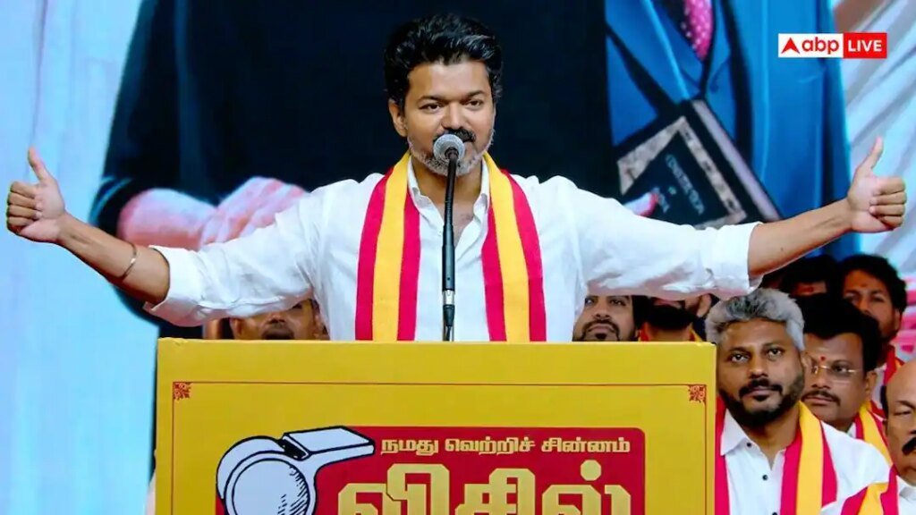 तमिल में 'थलापति' की एंट्री! विजय का रोडशो, चकित की भीड़- क्या बन रहे हैं अगला बड़ा चेहरा?