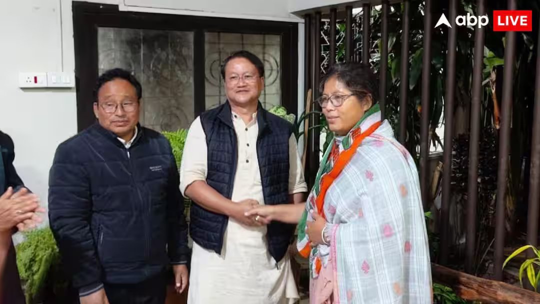 असम चुनाव से पहले बीजेपी को बड़ा झटका! इस दिग्गज नेता ने कमल ने छोड़ा थामा का 'हाथ'