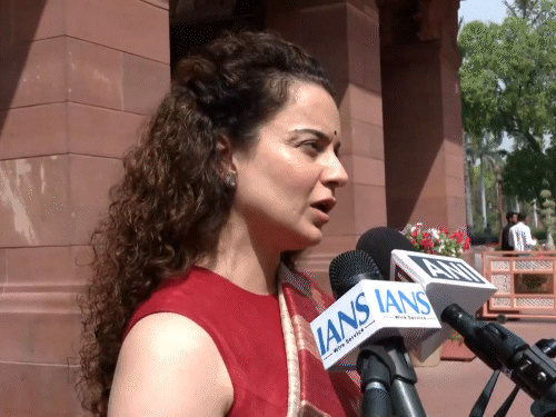 Kangana Ranaut Slams Rahul Gandhis Parliament Behavior