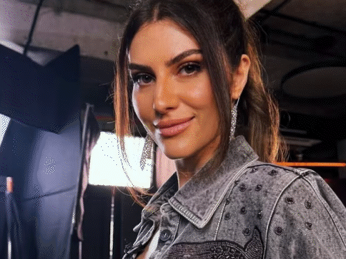 इरान की मोरैलिटी पुलिस पर भड़कीं एक्ट्रेस एलनाज नोरौजी:बोलीं- हिरासत में लेकर अपराधियों की तरह फोटो खींची, वहां की महिलाएं डर के साए में