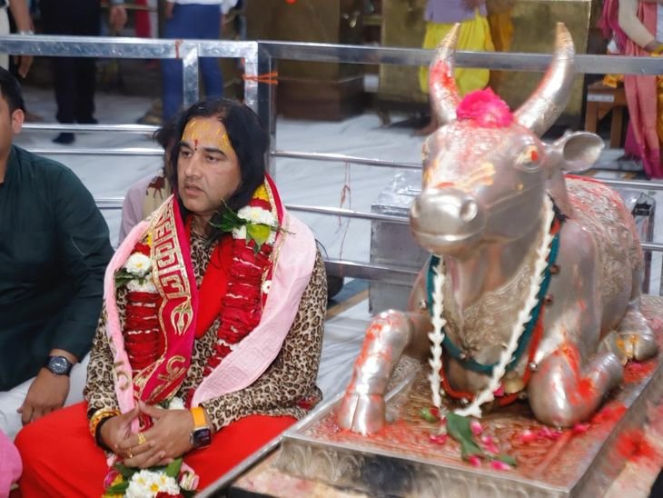 कथावाचक देवकीनंदन ठाकुर, अभिनेत्री निधि अग्रवाल ने किए महाकाल दर्शन:उज्जैन में पूजा-अर्चना कर मांगी सुख-समृद्धि की कामना