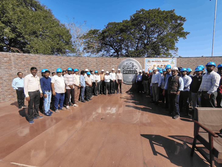 नेपा लिमिटेड में सुरक्षा सप्ताह का समापन:सीएमडी बोले- सुरक्षित परिश्रम से कंपनी तेजी से आगे बढ़ेगी