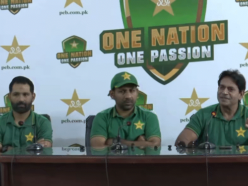 पाकिस्तानी सिलेक्टर बोले– बुमराह तेज गेंदबाजी के उस्मान तारिक:बैटर्स को लय में नहीं आने देते, फैंस का जवाब- आकिब जावेद क्रिकेट के जॉनी लीवर