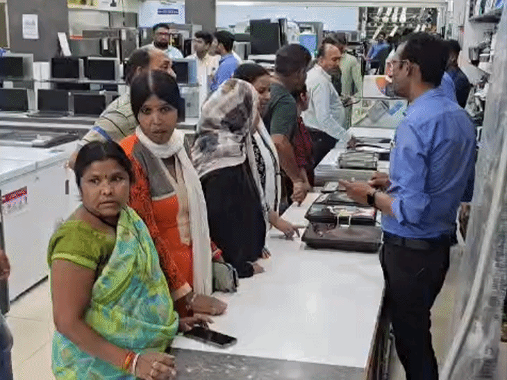 LPG gas shortage induction stoves demand; Middle East Import Dependency |US Israel & Iran War