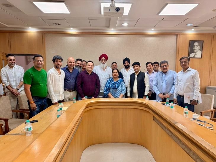 MP में LPG संकट...12 दिन से होटल-रेस्टोरेंट को गैस नहीं:छुट्‌टी वाले दिन अपर प्रमुख सचिव ने सुनी संचालकों की बात; कल कोई ठोस निर्णय लेने की उम्मीद