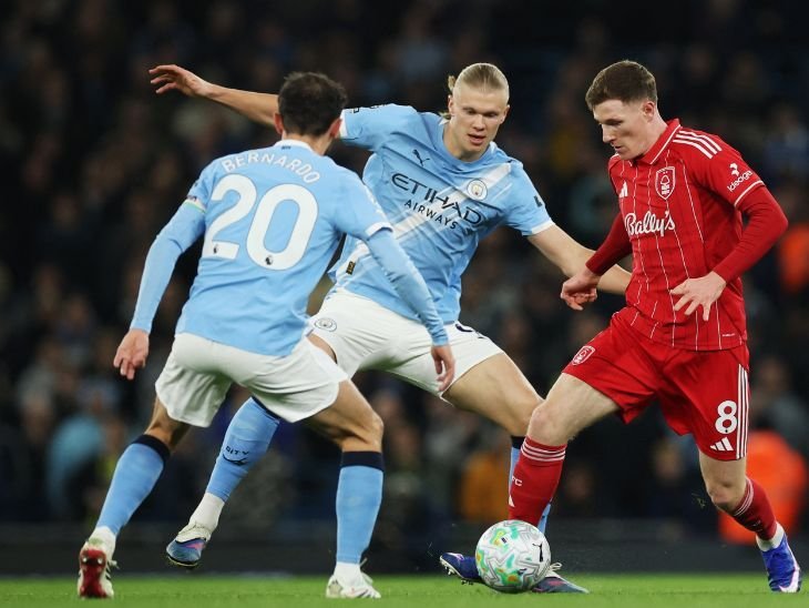 EPL- न्यूकैसल ने 10 खिलाड़ियों से मैनचेस्टर यूनाइटेड को हराया:पेड्रो की हैट्रिक से चेल्सी जीती; आर्सनल 20वीं जीत से टॉप पर कायम