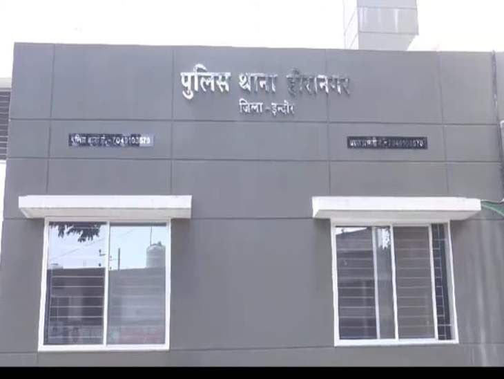 इंदौर में ACP से बजरंग दल कार्यकर्ता की बहस:बारात के चलते गाड़ी को नहीं मिला रास्ता; विवाद बढ़ा तो टीआई ने खुलवाया जाम