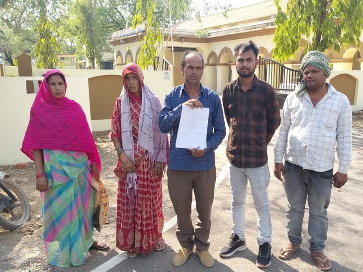 पन्ना में बीएससी छात्रा ने फांसी लगाकर जान दी:परिजन ने युवक पर शादी के लिए परेशान का आरोप लगाया, एसपी से की शिकायत