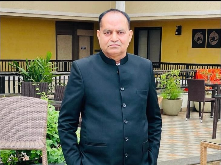 लापरवाही के आरोप में एसडीएम संतोष तिवारी हटाए गए:दतिया में प्रशासनिक फेरबदल; संयुक्त कलेक्टर लोकेंद्र सरल को मिली जिम्मेदारी