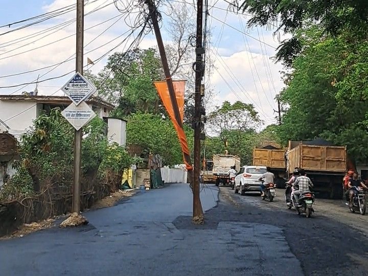 Mandla Road Work Danger | Poles, Trees Left Mid-Street