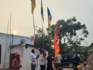 निवाड़ी में ध्वज पूजन के साथ महायज्ञ की शुरूआत:22 अप्रैल से कथा और 1 मई को कन्या विवाह सम्मेलन होगा