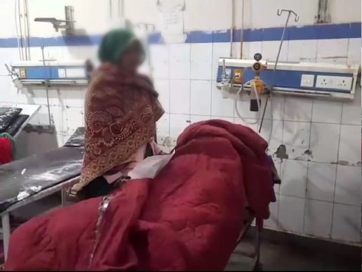 ग्वालियर में पति ने पत्नी में मारे चाकू:नशे की हालत में घर पहुंचा और करने लगा विवाद, बच्चियों ने शोर मचाकर मां को बचाया