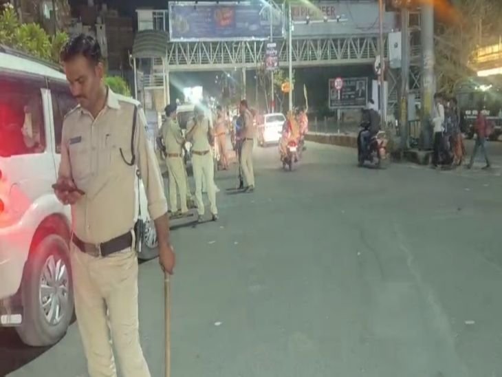 शराब ठेका विवाद में ग्वालियर में गैंगवार जैसे हालात:वाइन शॉप मैनेजर को घसीटकर पीटा, FIR के बाद रिश्तेदार को मारी गोली