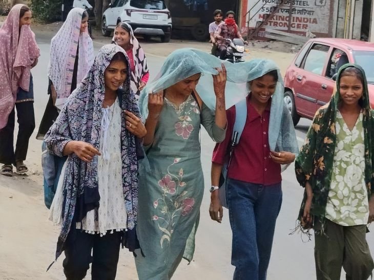 खरगोन में पारा 41°C, फिर भी स्कूल टाइम नहीं बदला:तेज धूप में घर लौटने को मजबूर छात्र, मांग के बाद भी फैसला नहीं