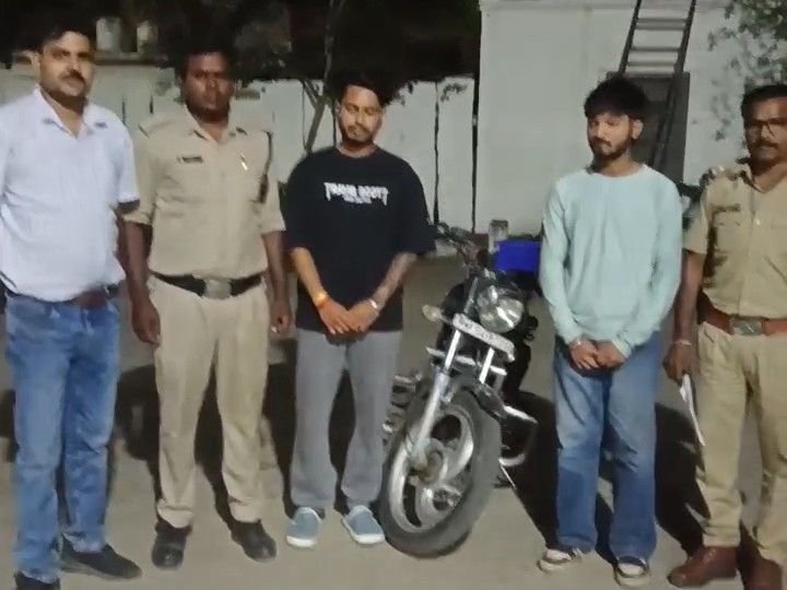 Vidisha Police Challan Rs 5000 For Bike Stunt