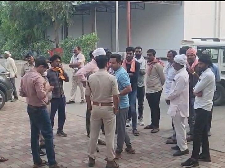 विदिशा में किसान ट्रेन के सामने कूदा, मौत:वीडियो में पूर्व विधायक पर केंद्रीय कृषि मंत्री की सुपारी देने का आरोप लगाया