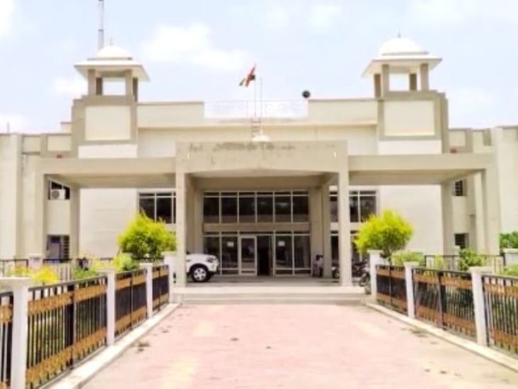 तेज गर्मी के बीच विदिशा में स्कूल टाइम बदला:सुबह 7:30 से लगेंगी नर्सरी से 12वीं तक की कक्षाएं, दोपहर 12 बजे छुट्टी होगी