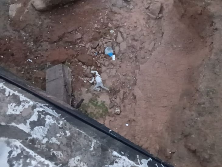 50 फीट ऊंचे पुल से कूदा युवक, मौत:मृतक दमोह में घाट पिपरिया का रहने वाला, मजदूरी करता था