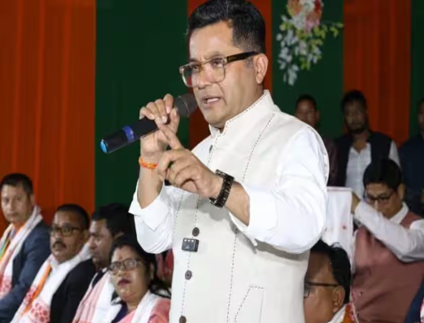 असम चुनाव: 'देबव्रत सैकिया इस बार अपना गढ़ हारेंगे', केंद्रीय मंत्री बड़ा का बयान, जानिए क्या कहा
