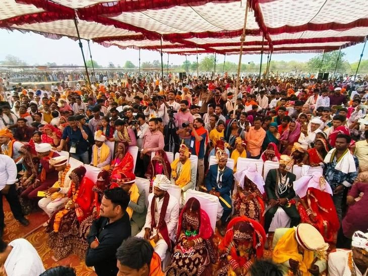 श्योपुर के नौनार धाम पर 351 कन्याओं का विवाह:मुख्यमंत्री ने इसे समाज सेवा का कार्य बताया, तोमर बोले- अस्पताल बनाने में सरकार मदद करेगी