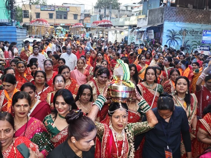 इंदौर के गेंदेश्वर महादेव मंदिर में शिव महापुराण:कलश यात्रा में किन्नर समाज की भागीदारी से दिखी सामाजिक समावेश की मिसाल