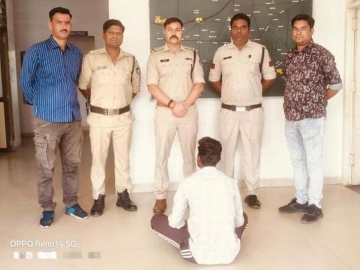 दमोह में आईपीएल का सट्टा खिलाते आरोपी गिरफ्तार:पुलिस को मोबाइल फोन, सट्टा पर्ची और एक बॉल पेन मिला