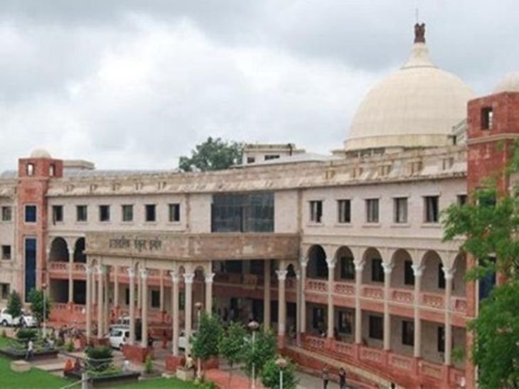 इंदौर में कलेक्टोरेट पर किसानों का कल जमावड़ा:भूमि अधिग्रहण में बाजार मूल्य का चार गुना मुआवजा देने की मांग, 4 मांगों को लेकर प्रदर्शन