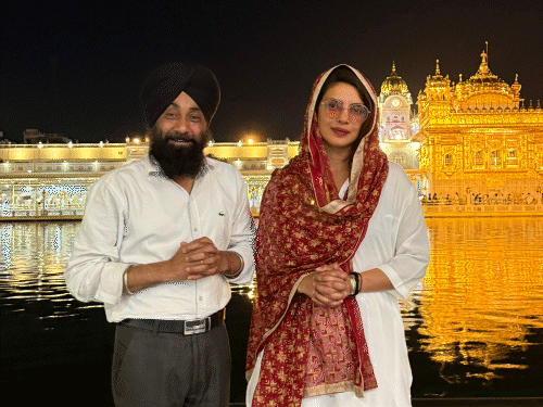 Priyanka Chopras Humble Seva at Golden Temple, Amritsar