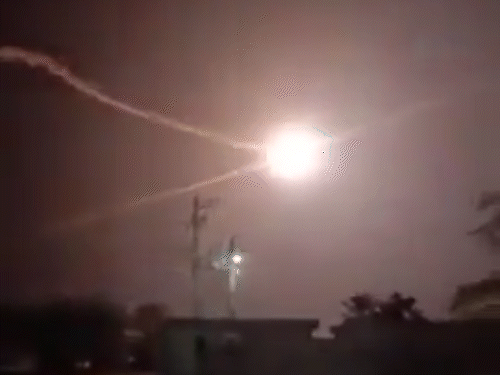 ईरान के पहाड़ों में छिपा था अमेरिकी पायलट:24 घंटे में दुश्मन के बीच से बचाया, ट्रम्प बोले- यह इतिहास का सबसे साहसी रेस्क्यू ऑपरेशन