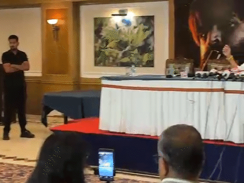 छुट्‌टी के दिन खुला हरियाणा महिला आयोग का ऑफिस:मासूम शर्मा के आने का इंतजार, गालियां देने पर हो चुकी FIR, हरियाणवी सिंगर बोले-अभी बिजी हूं