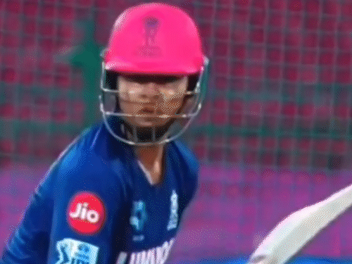 IPL में आज RCB-RR का मुकाबला:विराट के सामने वैभव का चलेगा बल्ला, पिछले मैच में बुमराह की पहली बॉल पर मारा छक्का