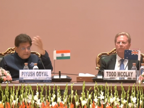 5000 Indian Workers Get Visas, $20B Investment Expected