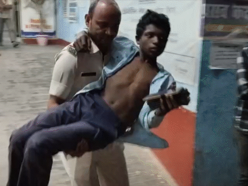 बिहार में सड़क हादसे में 10 लोगों की मौत:25 लोग घायल, कटिहार के कोढ़ा में बस और पिकअप की हुई टक्कर