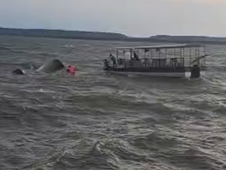 जबलपुर में बरगी डैम में क्रूज डूबा:30 से ज्यादा पयर्टक थे सवार; 15 तैरकर निकले, 4 शव मिले, 4 लापता