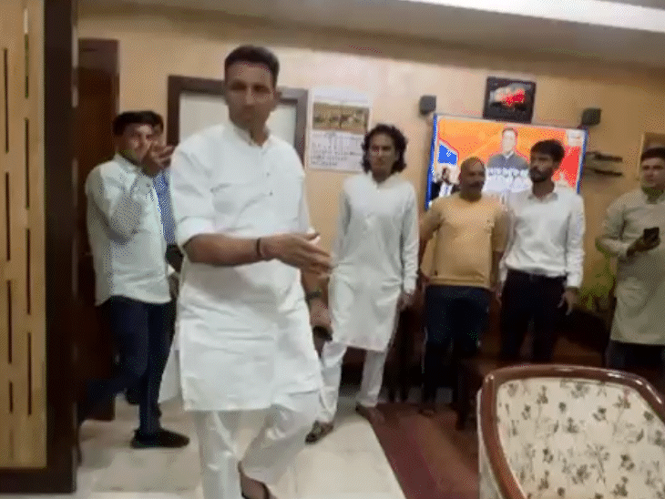 Congress MLA Rajendra Bharti Disqualification Case Stir in Bhopal