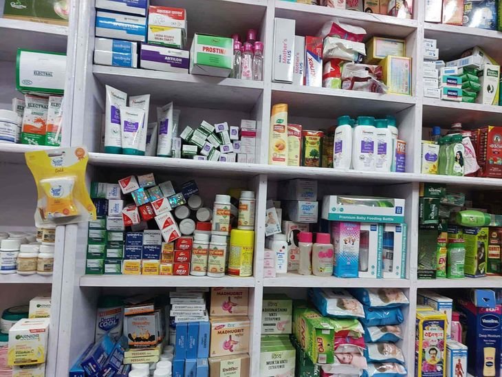 विदिशा में 20 दवा दुकानों के लाइसेंस निलंबित:22 के लाइसेंस निरस्त, अवैध बिक्री पर प्रशासन ने लिए एक्शन