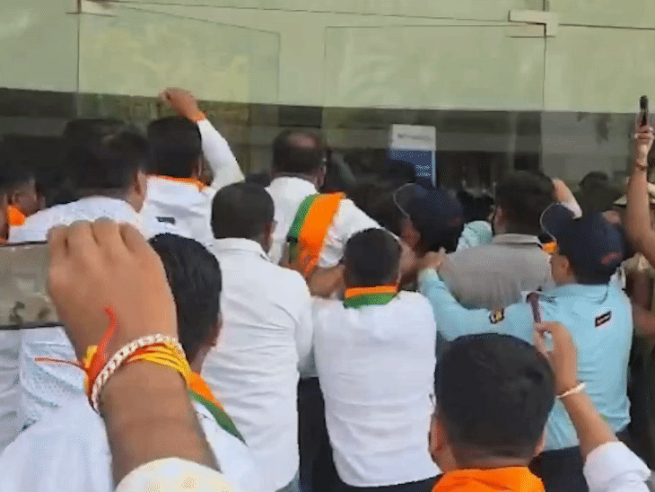 नासिक की IT-कंपनी में लड़कियों के यौन शोषण-धर्मांतरण का मामला:6 मुस्लिम टीम लीडर, HR मैनेजर अरेस्ट; हिंदू संगठन का कंपनी कैंपस में हंगामा